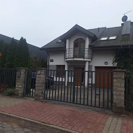 Villa Varzob Warsaw Ngoại thất bức ảnh