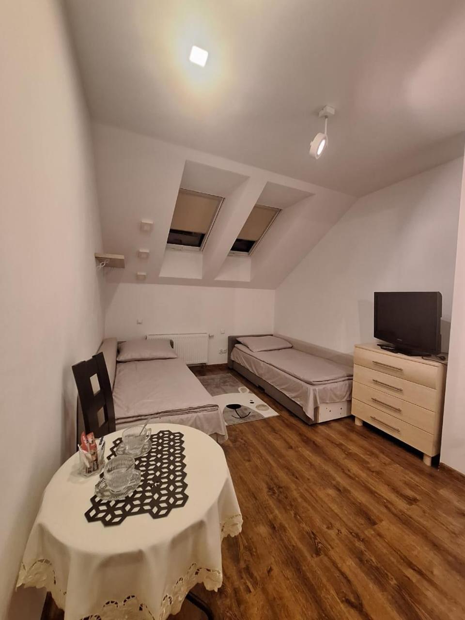 Villa Varzob Warsaw Ngoại thất bức ảnh