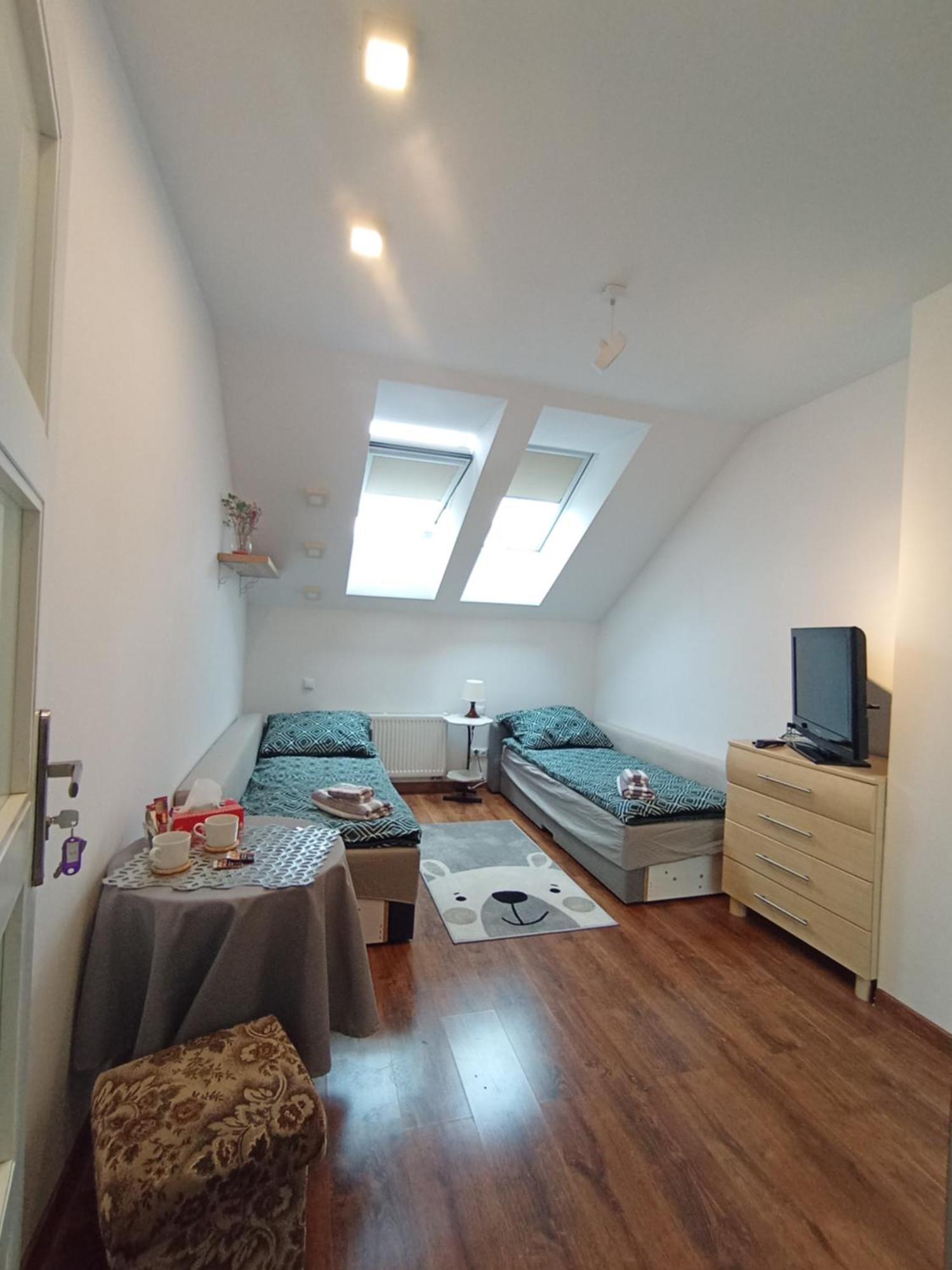 Villa Varzob Warsaw Phòng bức ảnh