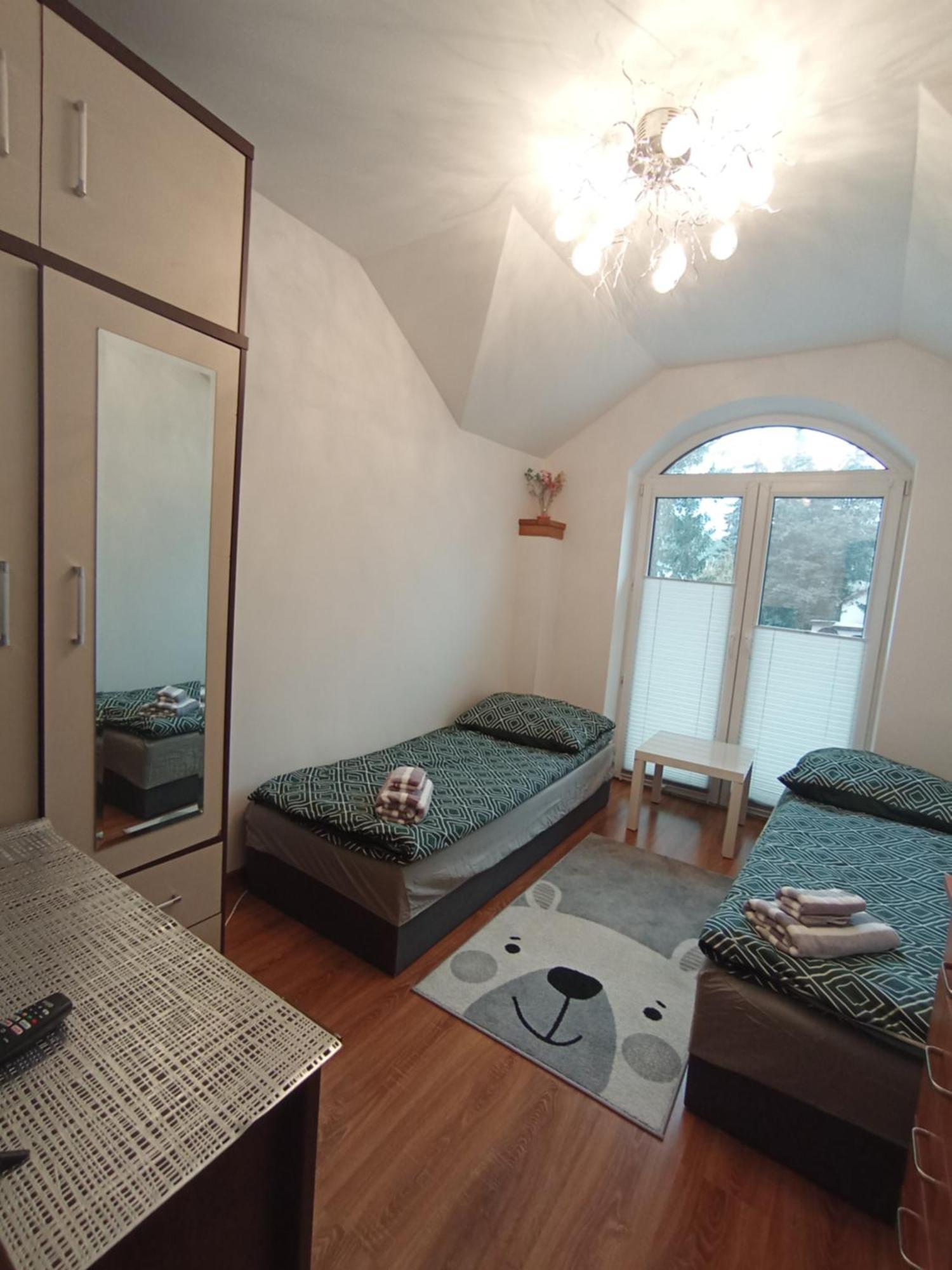 Villa Varzob Warsaw Phòng bức ảnh